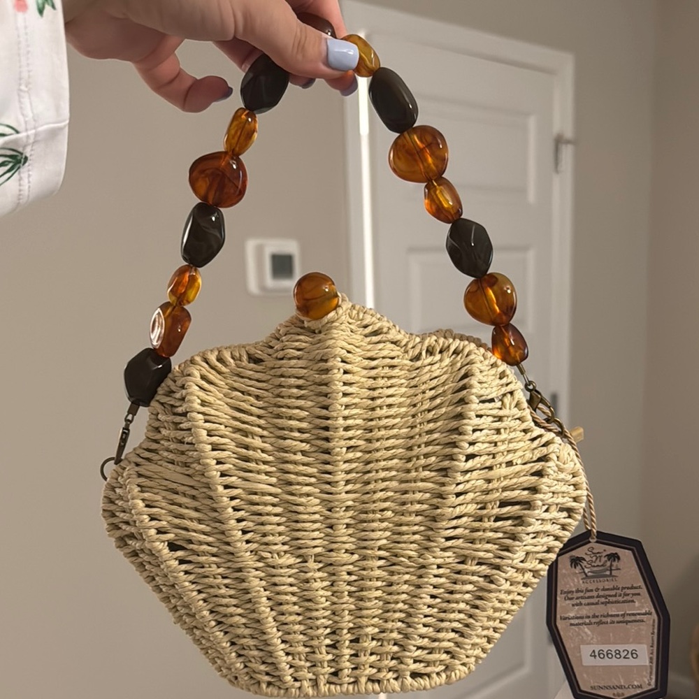 Beaded Handle Woven Shell Bag